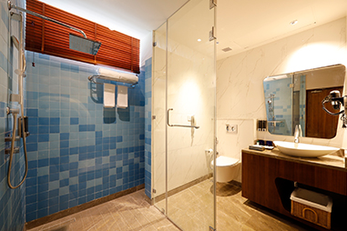 premium-sea-view-bathroom.jpg