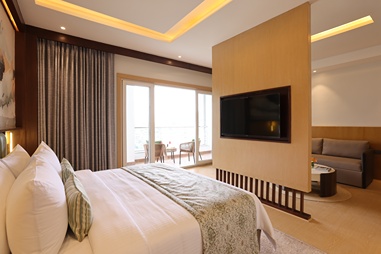 lake-view-suite.jpg