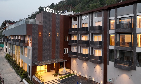 hotel-facade