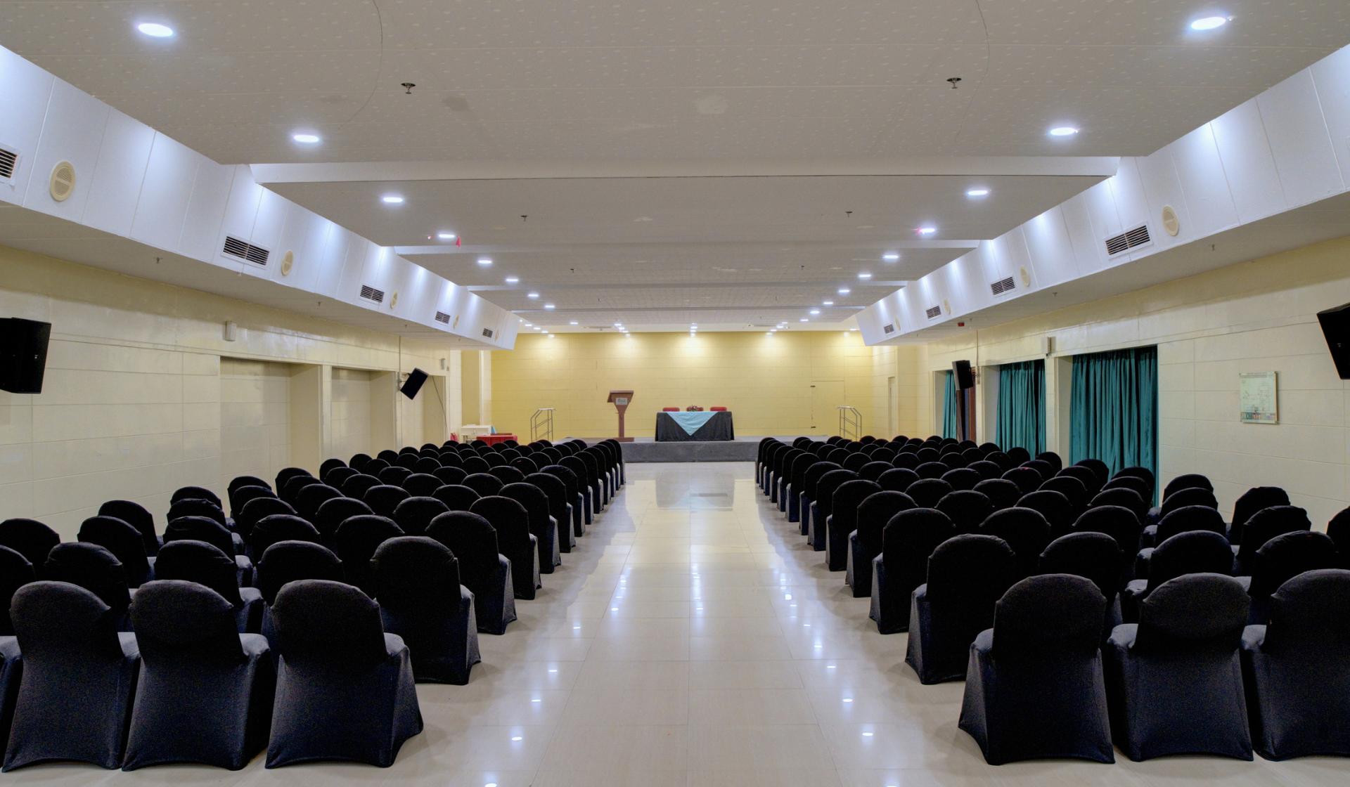 1920 x 1120 - Mannar Thirumalai NaickerHall Theater Setup Picture 1