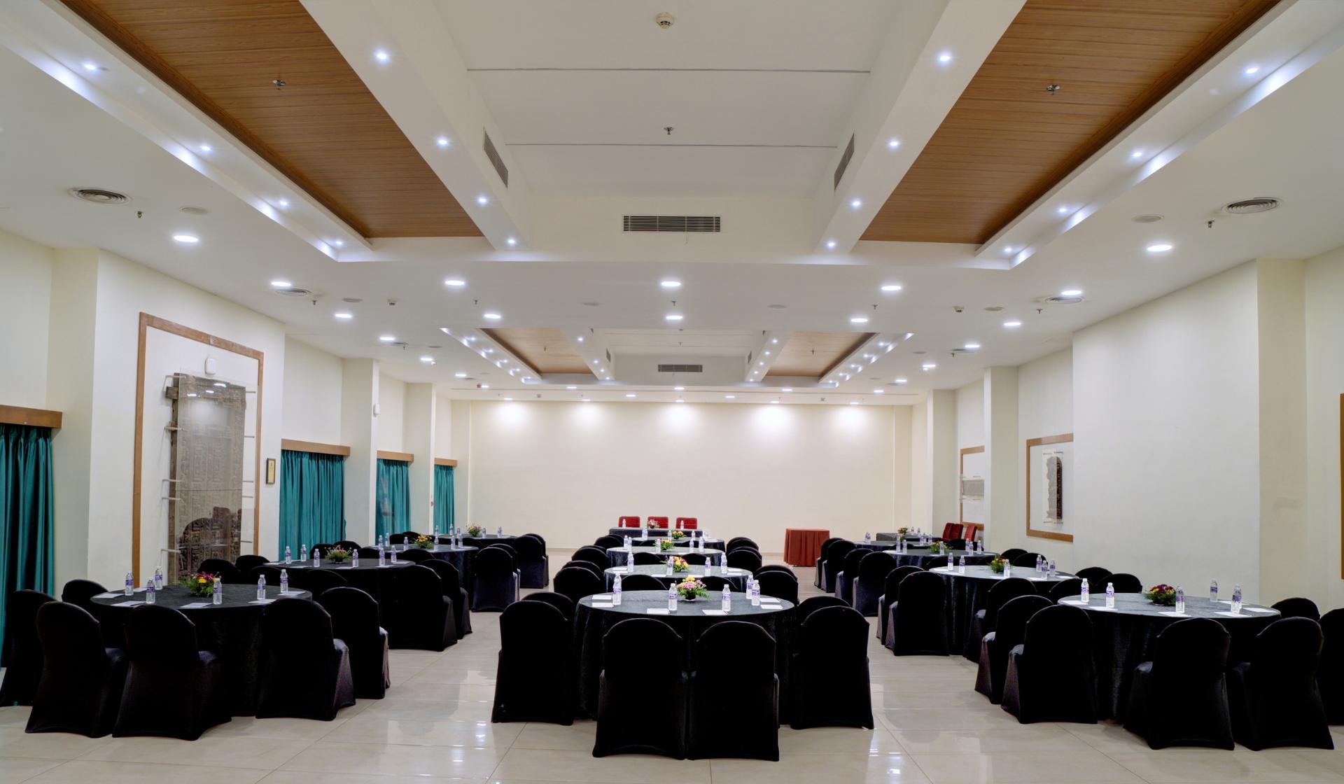 1920 x 1120 - Pandyan Hall Cluster Setup Picture 1