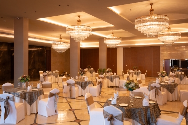 Meetings and Weddings - 381 x 254 - Ailanthus Banquet Setup Picture 6