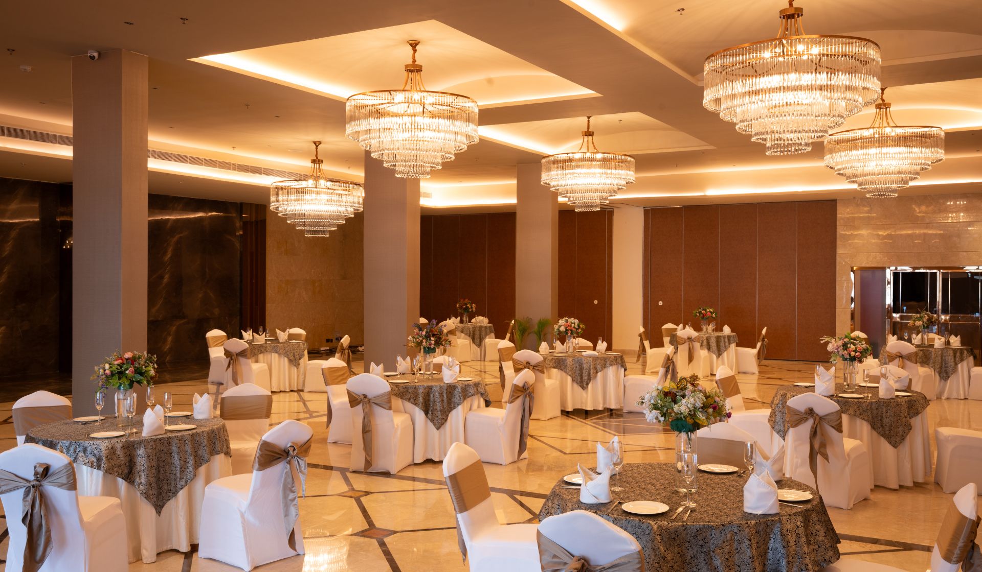 Meetings and Weddings - 1920*1120 - Ailanthus Banquet Setup Picture 6
