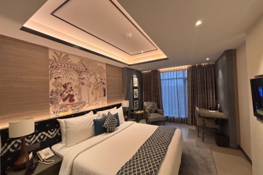 m (381 x 254 px) - Premium Room Picture 1