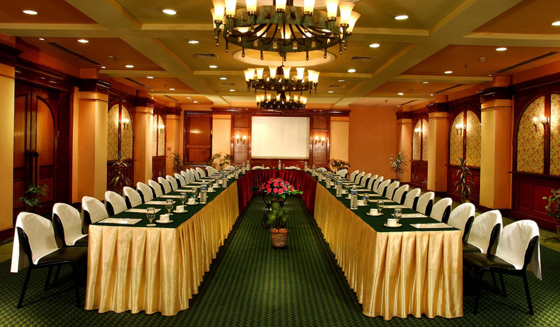 meeting-i.jpg