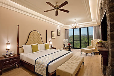 Deluxe-Room.jpg