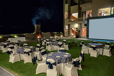 Banquet-Lawn-setup.jpg