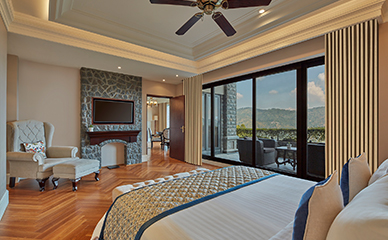 family-suite-bedroom.jpg
