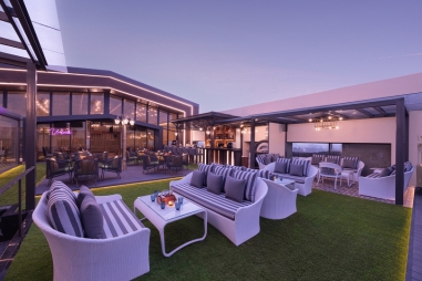 Mobile - 381 x 254 - Neptune