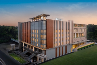 6. Gallery 381 X 254 - Hotel Facade