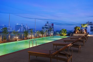 fh-exotica-navimumbai-wellness-pool.jpg