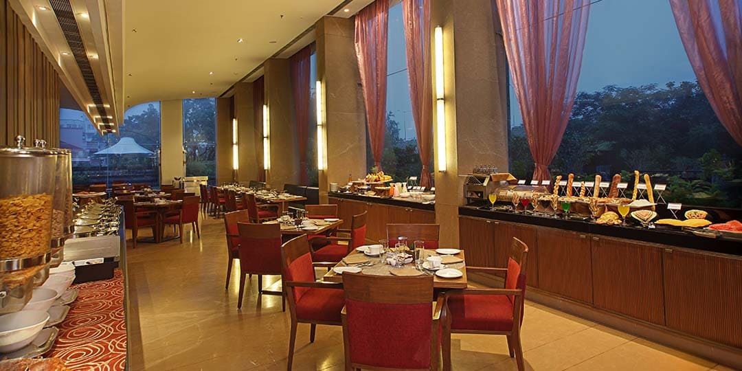 Fortune-Select-SG-Highway-Ahmedabad-Complimentary-Breakfast.jpg