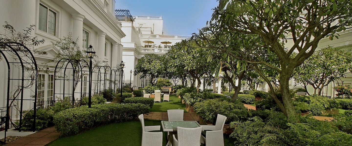 exterior-dusk-itc-grand-bharat