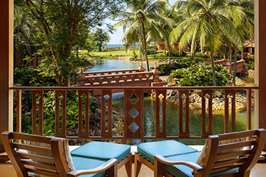 sea-view-room-balcony.png