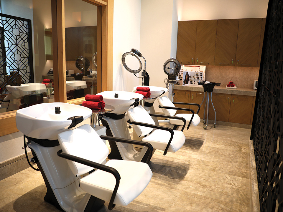 salon-di-wills-itc-kohenur