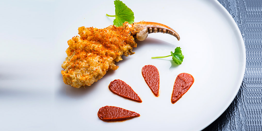 Crab-claws-Batter-fried-with-red-chili-chutney.jpg