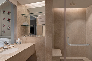 deluxe-room-bathroom.jpg