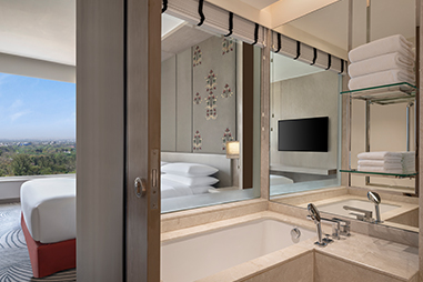 executive-club-bathroom.jpg
