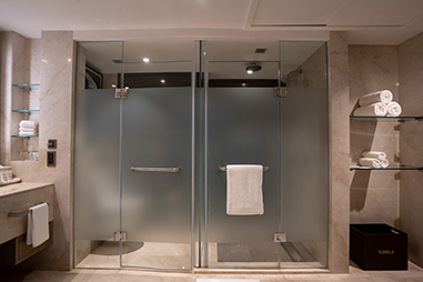 executive-suite-bathroom.jpg