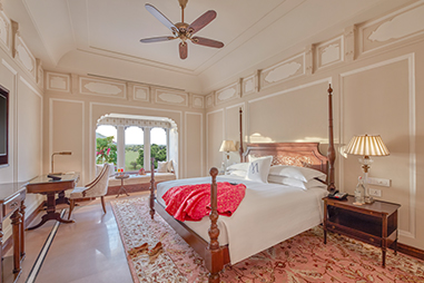 aravali-suite-bedroom.jpg