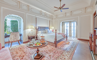 royal-villa-bedroom.jpg