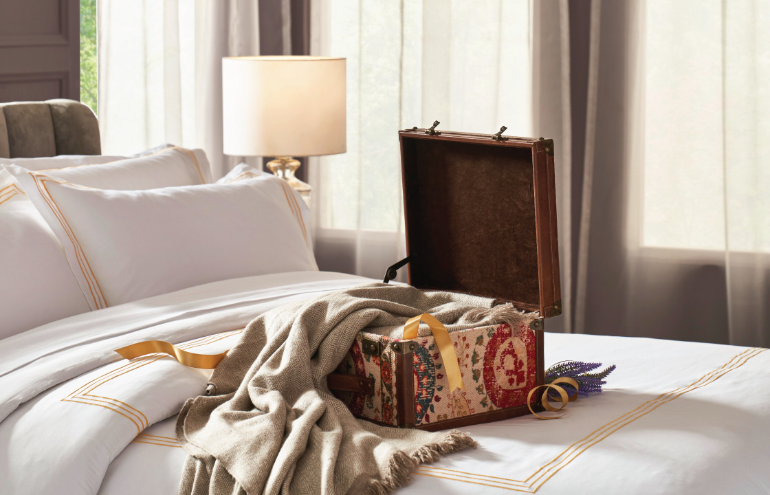 pashmina-throw-trunk-box