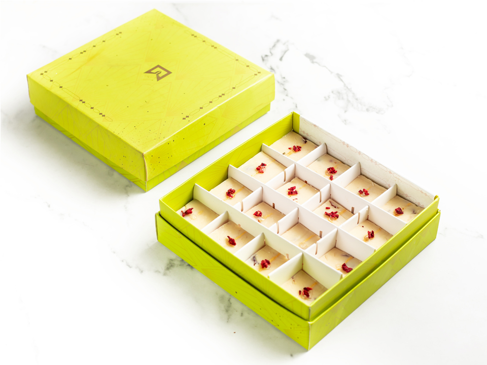 white-chocolate-pisthacio-cranberry-signature-fudge
