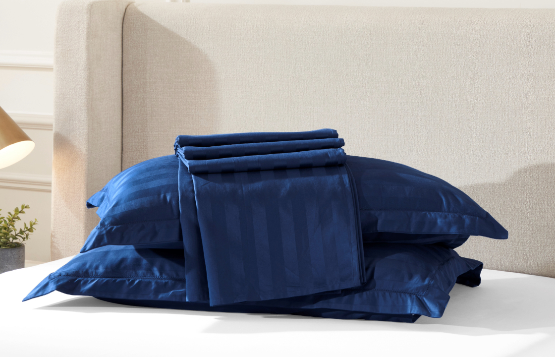 navy-pillow-cover