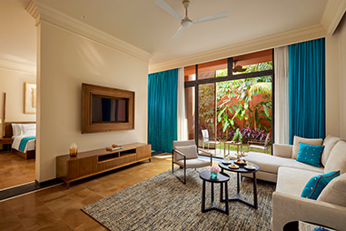 suite-living-room.jpg