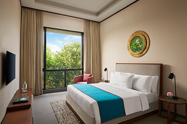 villa-bedroom.jpg