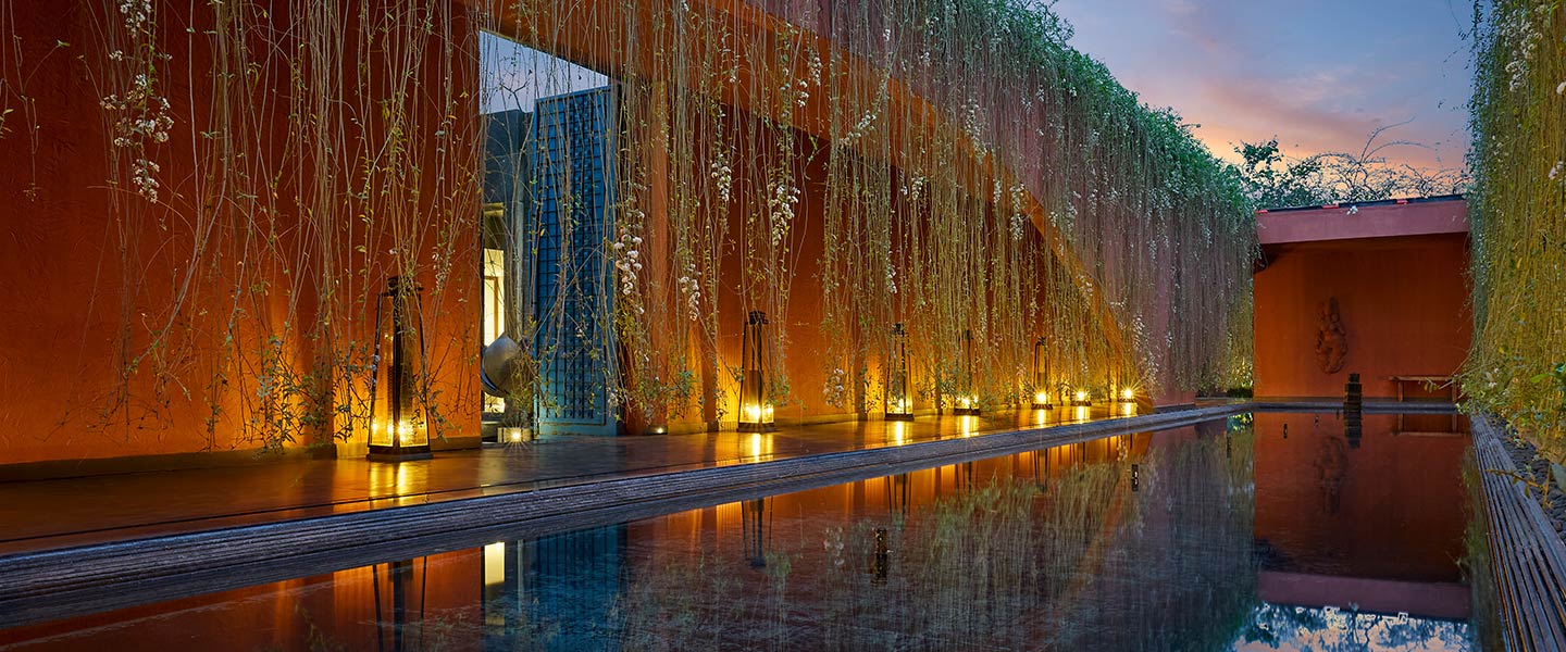 tranquil-pool-side-view