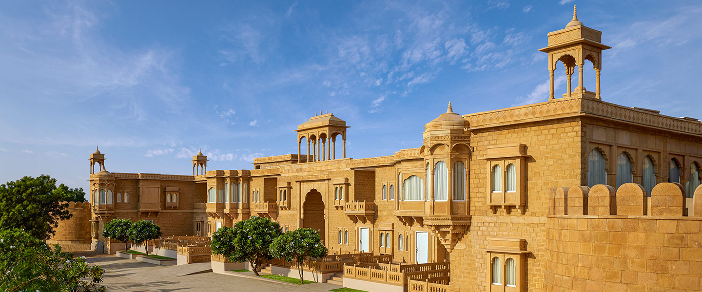 storii-jaisalmer-lawn-dusk