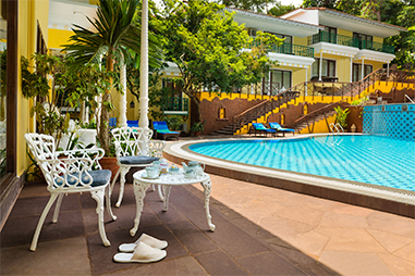 Tea setup near pool.jpg