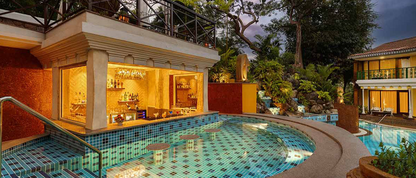 jacuzzi-pool-bar