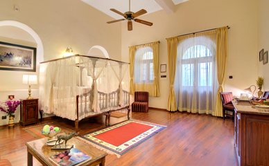 deluxe-room.jpg