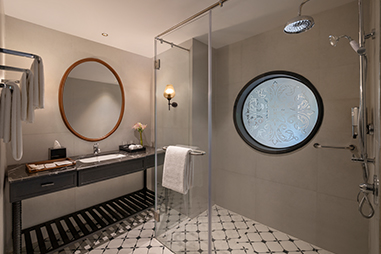 superior-room-bathroom.jpg