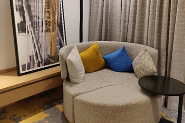 deluxe-room-sofa-corner.jpg