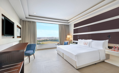 deluxe-king-room.jpg
