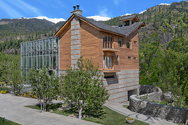 The-Glass-Conservatory-lateral-View.jpg