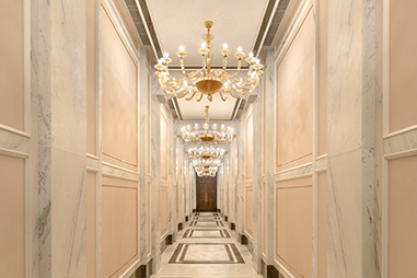 corridoor-adjacent-to-lobby.jpg
