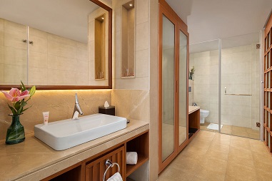 deluxe-room-bathroom-view.jpg