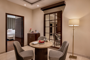 executive-suite-dining-area.jpg