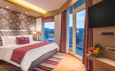 deluxe-room.jpg