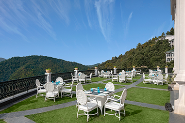 WelcomCafe-monal-alfresco-set-up.png