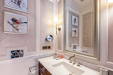 luxury-suite-bathroom.jpg