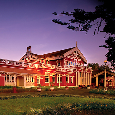 ferrnhills-royale-palace.jpg